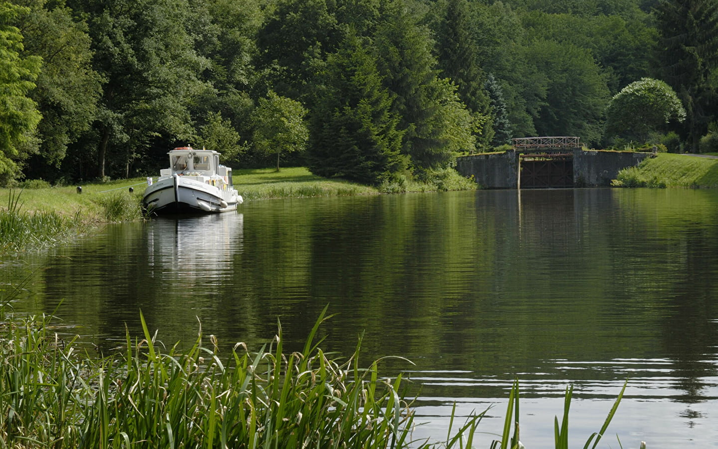 Les Canalous (location de bateaux habitables)