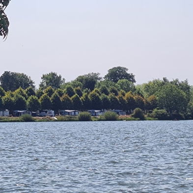 LE CAMPING MUNICIPAL DE BAYE