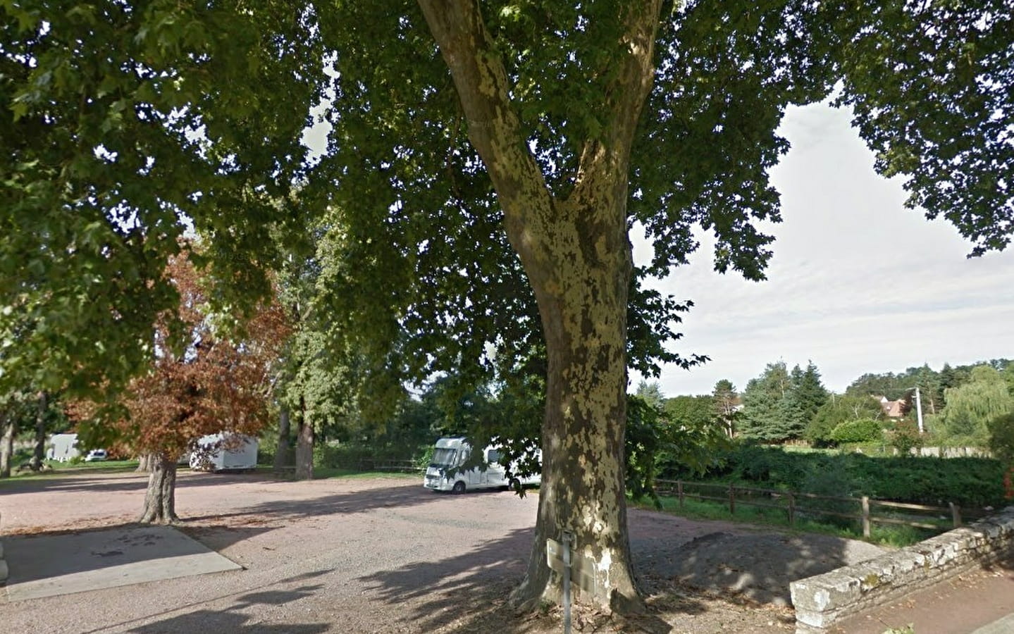 Aire de service pour les campings-cars