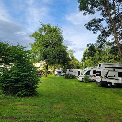 Marraycourt - aire de stationnement