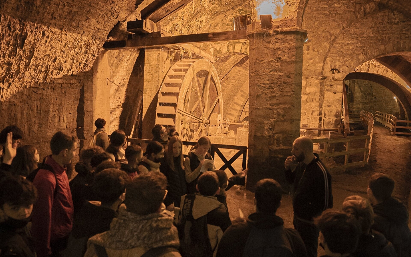 Le rendez-vous du sel : de Salins-les-Bains à Arc-et-Senans, Deux salines complémentaires pour comprendre l’histoire de la production de sel en Franche-Comté et l’ingéniosité des techniques...