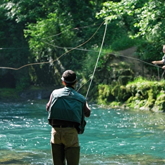 Week-end pêche avec hébergement et journée de pêche accompagnée - 